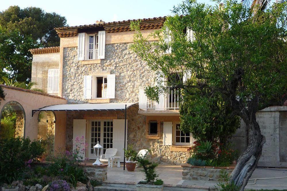 L' Escapade Hotel & Restaurant Le Pradet Exterior foto